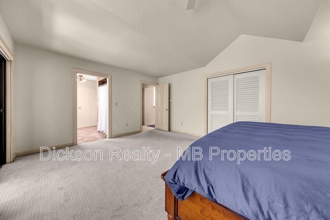 Building Photo - 2205 S Arlington Ave
