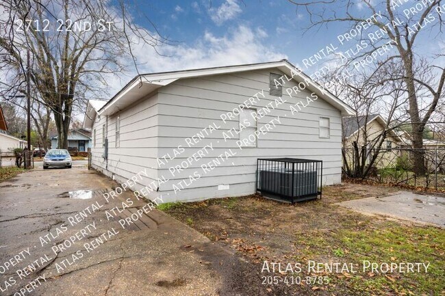 Building Photo - 2712 22nd St