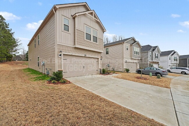 Building Photo - 11948 Red Leaf Dr