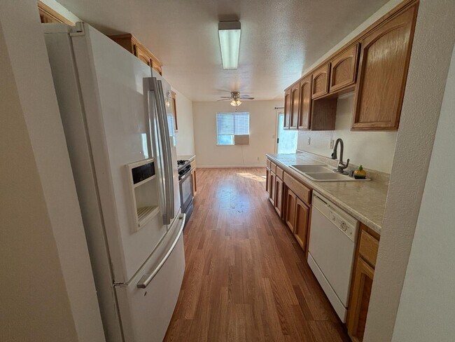 Building Photo - 813 Morton Ave