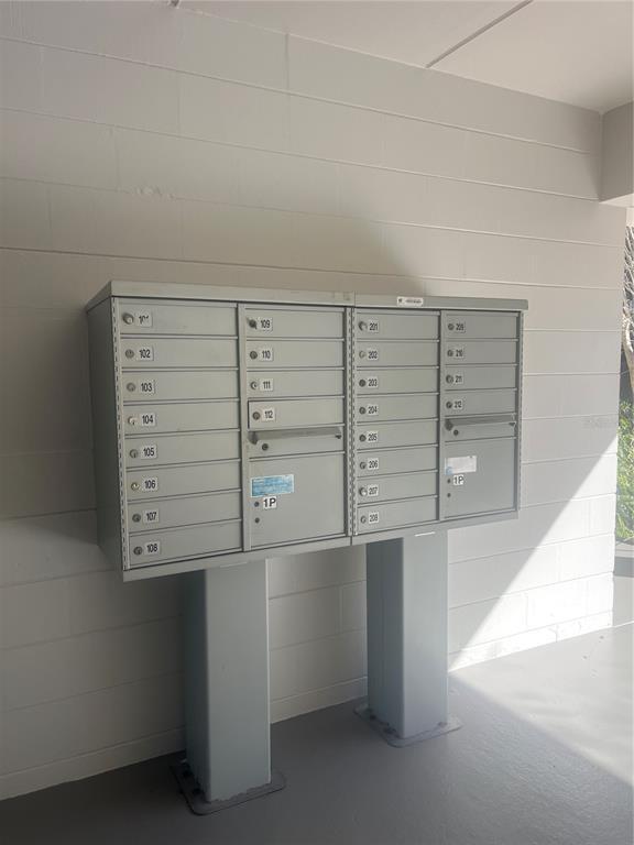 Building Photo - 120 S Church Ave