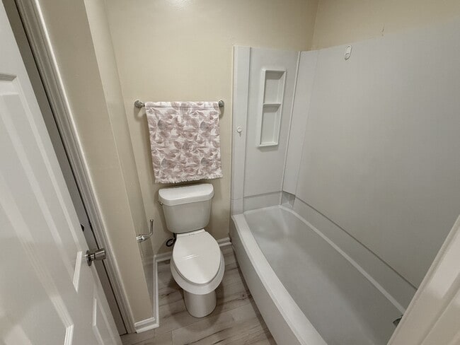 Building Photo - 5337-145 Rosedown Ct