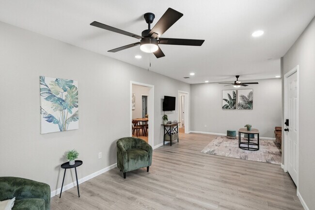 Building Photo - 830 Porter St