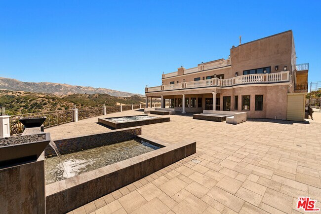 Building Photo - 11631 Poema Pl