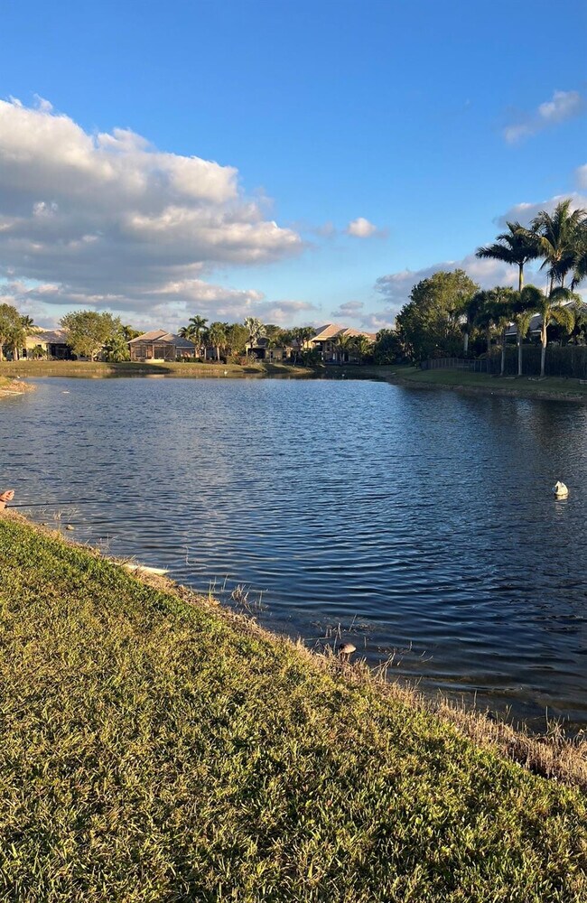 Building Photo - 12200 NW 77th Manor