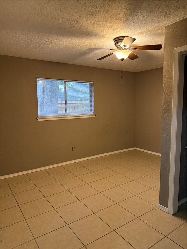 Building Photo - 4202 Ponca St