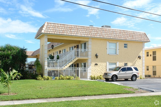 Building Photo - Village Apartments