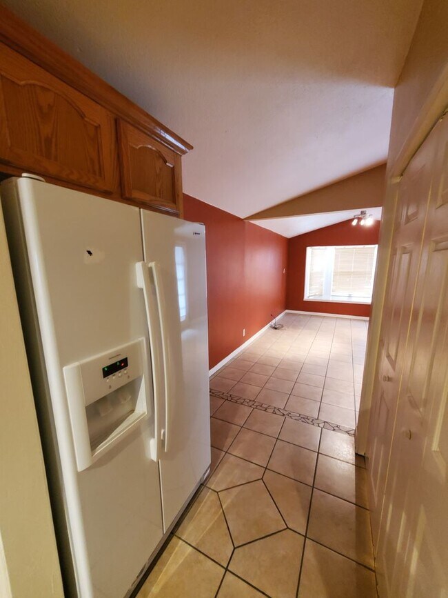 Building Photo - Eastside home for rent