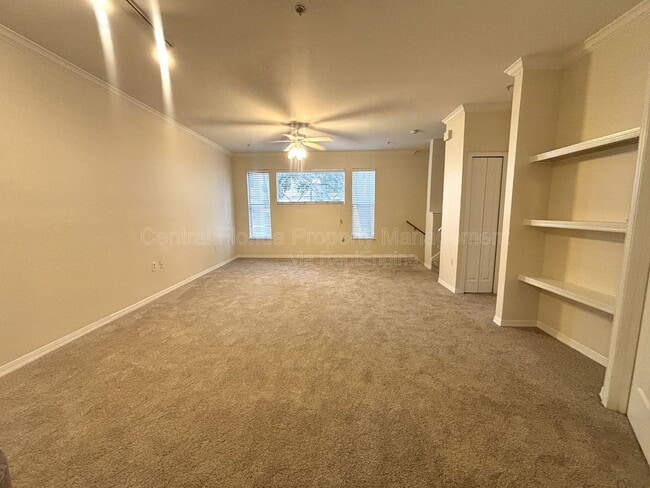 Building Photo - 1711 Shadow View Cir