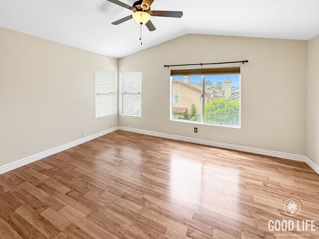 Building Photo - Immaculate 4Bd/2.5Ba Spacious Home with NE...