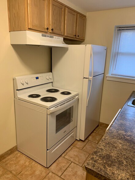 Building Photo - 859 St Paul Ave