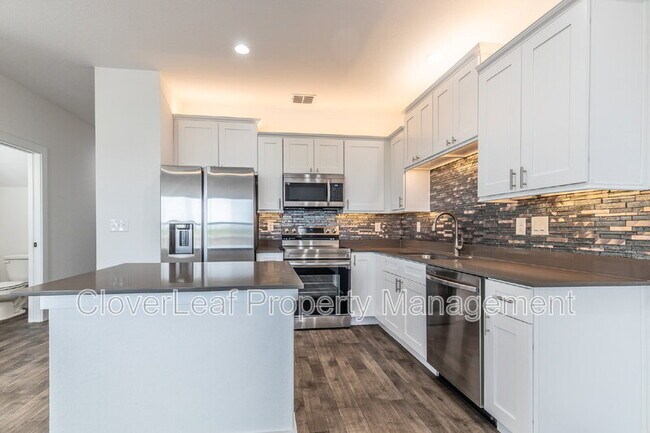 Building Photo - 3362 Northwestern Dr
