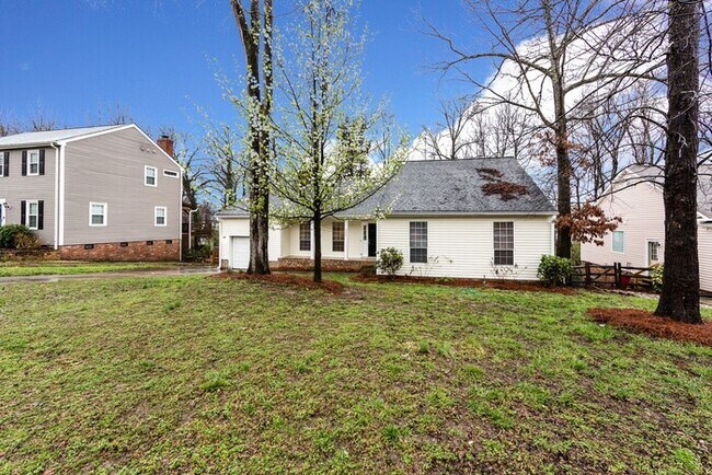 Building Photo - Wonderful 3BD/2BA Open Concept Ranch Home!