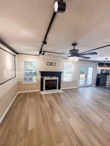 Building Photo - 849 Creek Cove Way