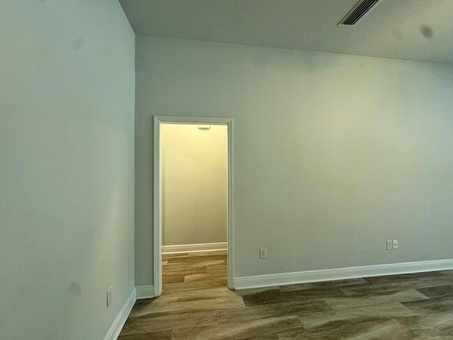 Building Photo - 5723 Maggie Rose Cir