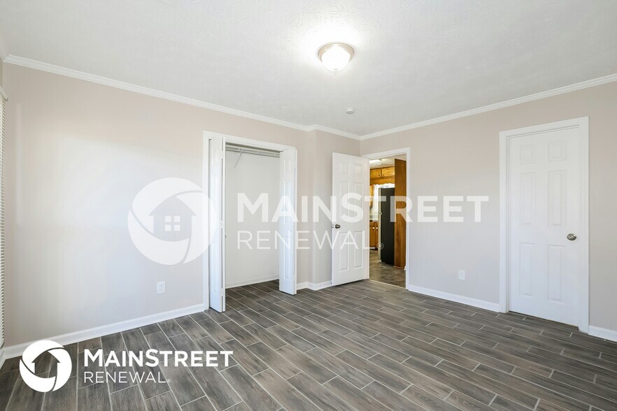 Building Photo - 369 Hillridge Dr