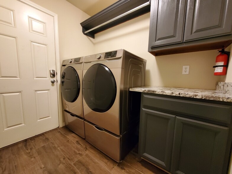 Laundry - 1908 W El Paso St