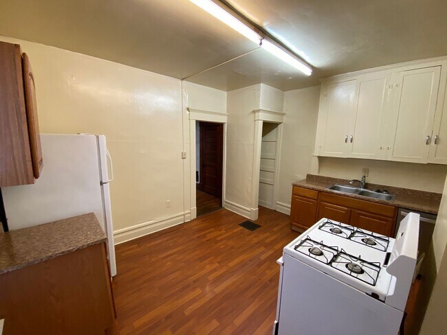 Building Photo - 77 Frambes Ave