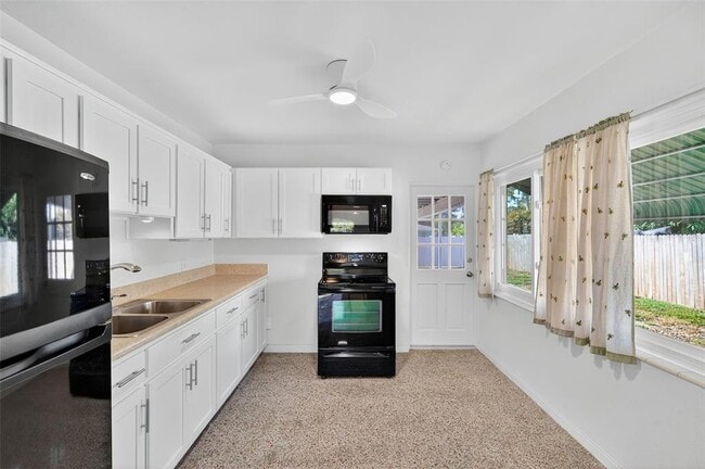 Building Photo - 5410 19th Ave S