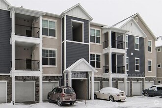 Building Photo - 619 N Emery Ln