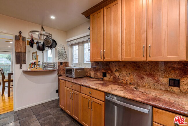 Building Photo - 16641 Gilmore St