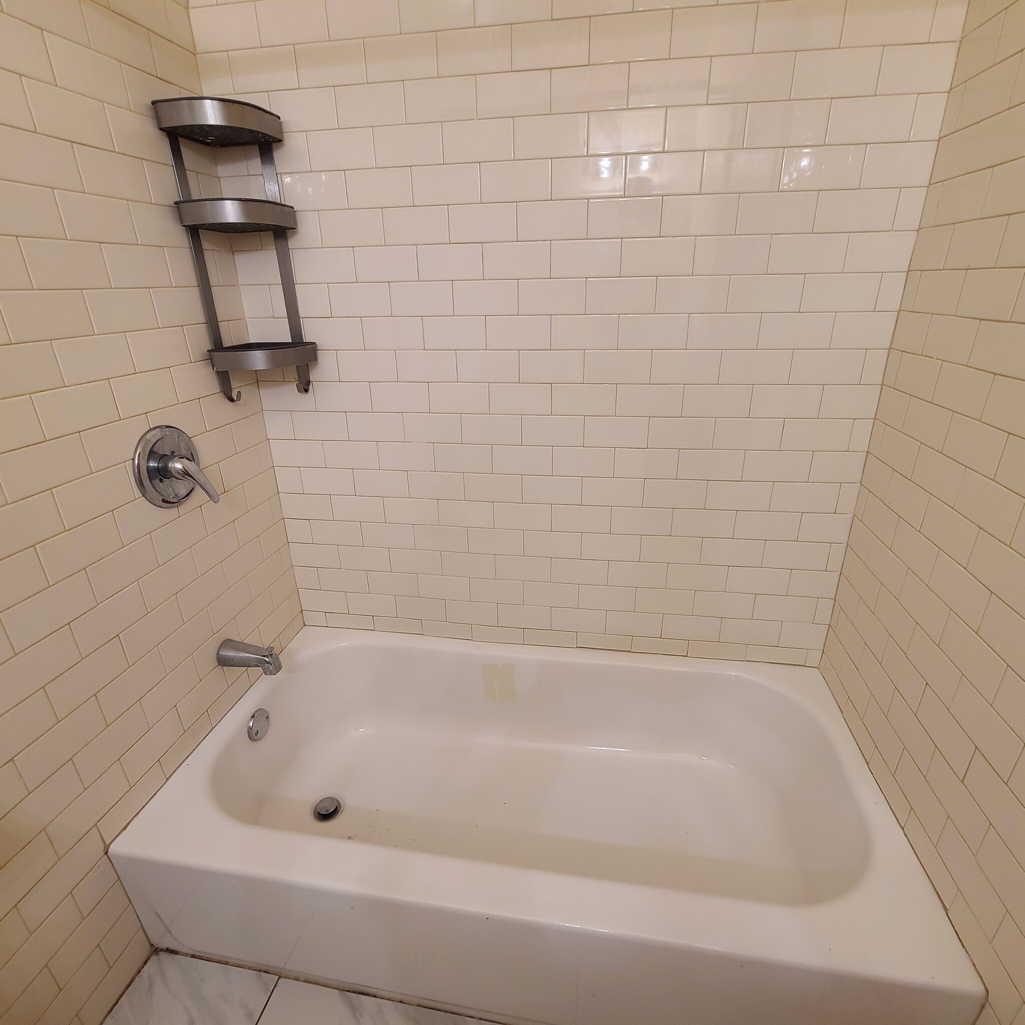 Building Photo - 166 Huber St