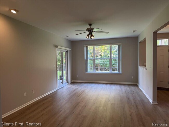 Building Photo - 16040 Morningside