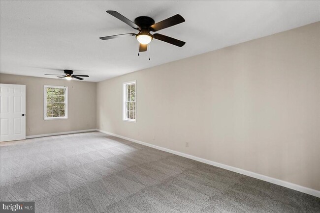 Building Photo - 72 Pioneer Ln