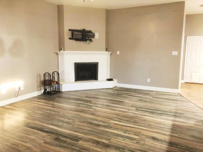 Building Photo - 619 Cabrillo Dr