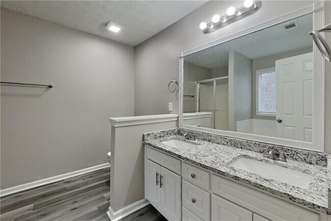 Building Photo - 275 Grayson Manor Dr SW