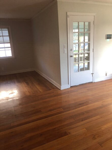 Building Photo - 2807 Mallory St