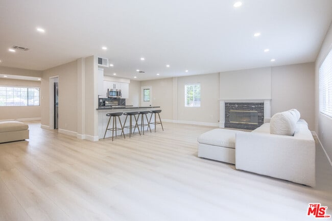 Building Photo - 22022 Lopez St