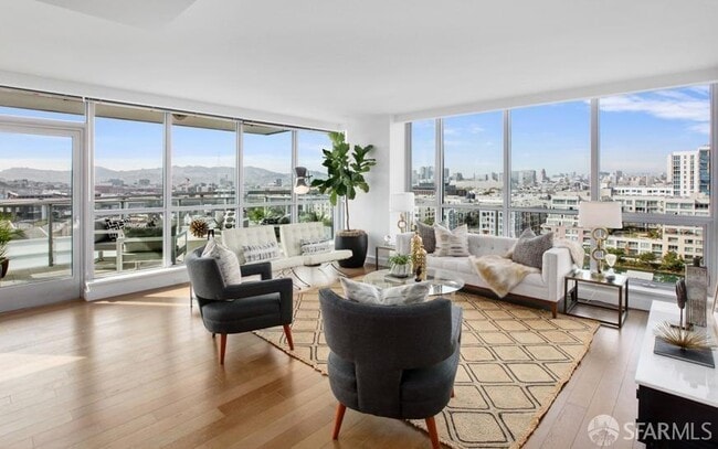 Building Photo - 708 Long Bridge St