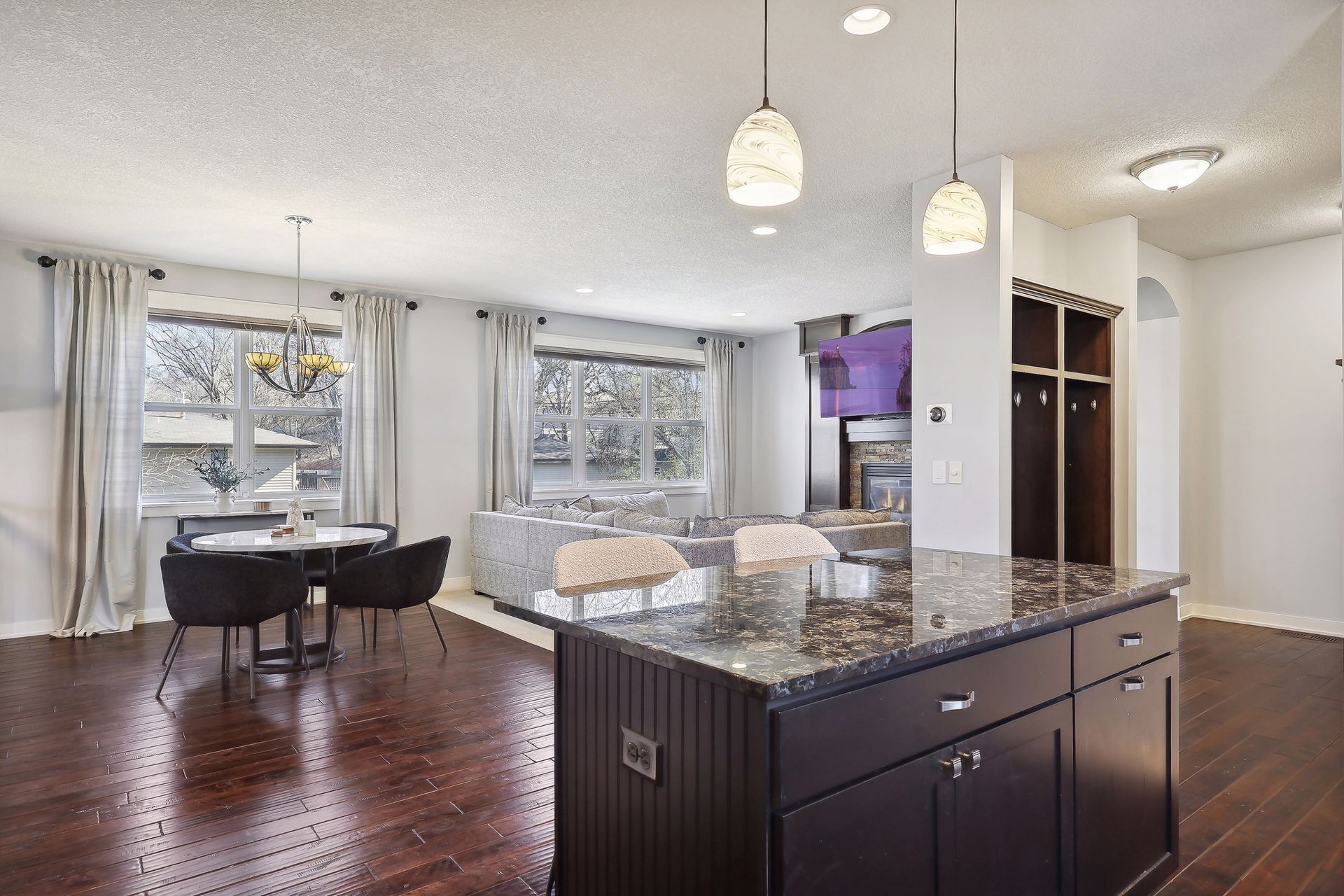 Building Photo - 2019 Louisiana Ave S