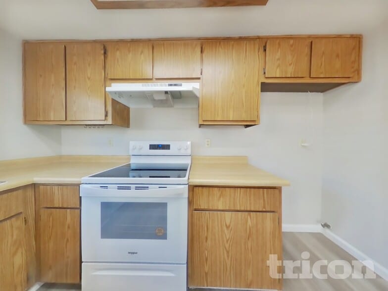 Building Photo - 9411 Aizenberg Cir