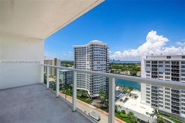 Building Photo - 5701 Collins Ave