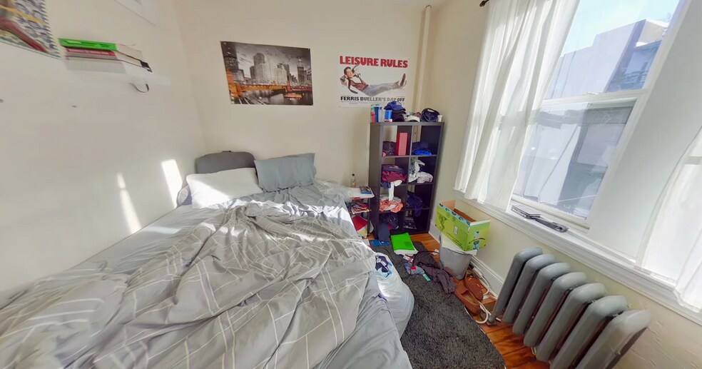 Building Photo - 62 Egmont St