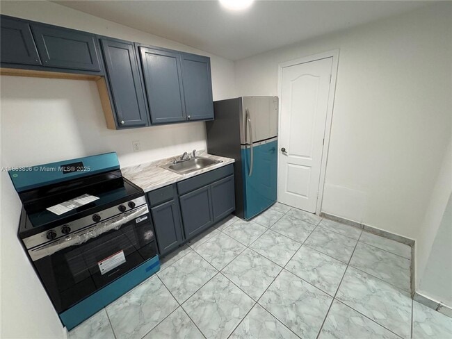 Primary Photo - 2148 NW 18th Terrace