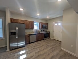 Building Photo - 212 Wareham St