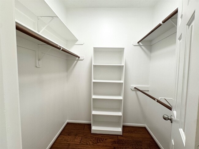 Building Photo - 24234 Lake Path Cir