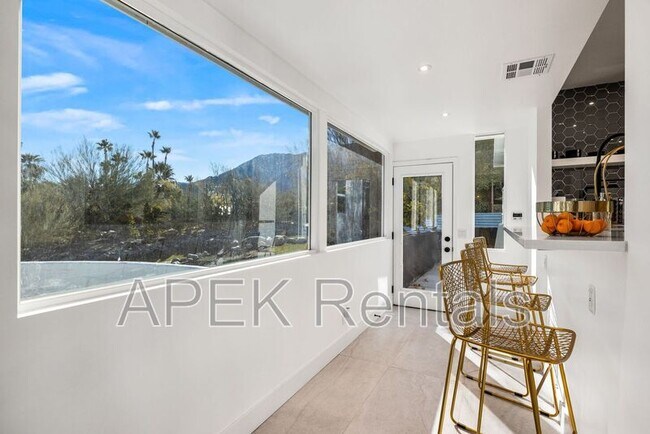 Building Photo - 2325 N Girasol Ave