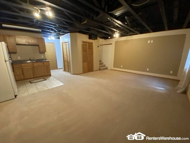 Building Photo - 3 bedroom/3 bath Townhome in Norwalk for Rent