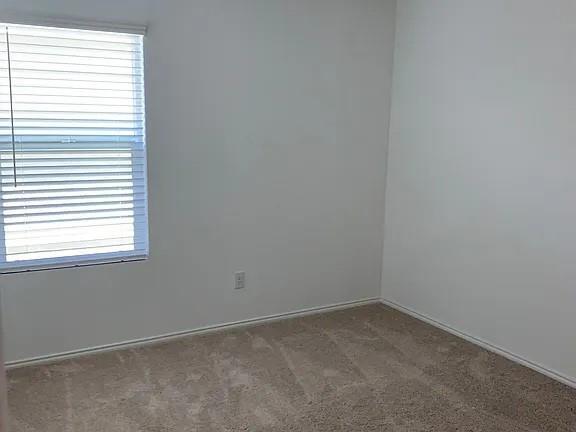 Building Photo - 621 Dashwood Dr