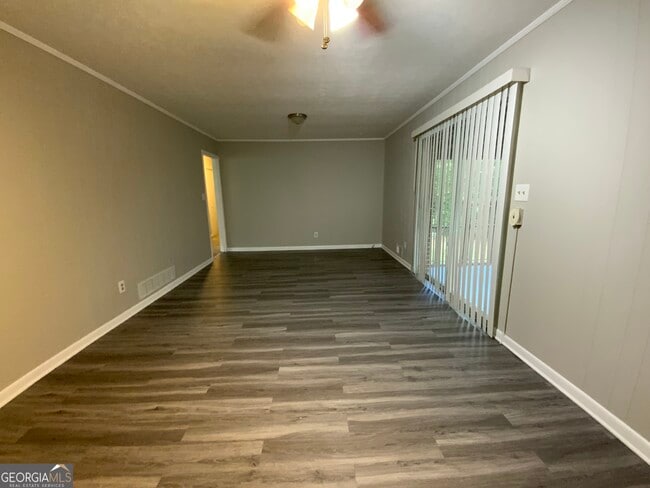 Building Photo - 692 White Bird Way