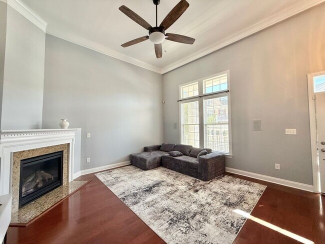 Building Photo - 10321 Sablewood Dr