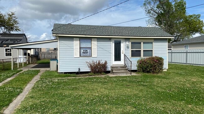 Building Photo - 912 Eighth St