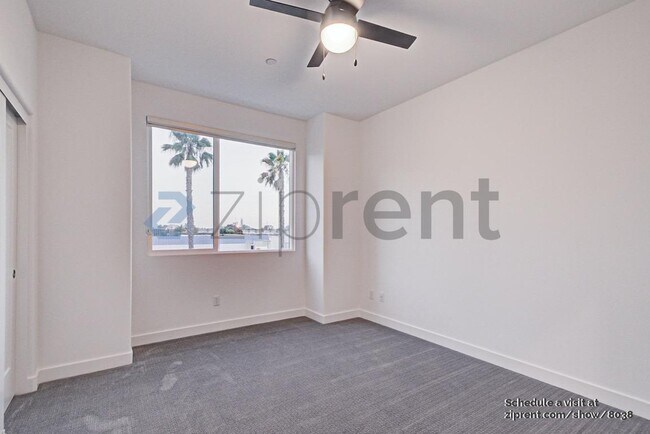 Building Photo - 1896 S Westside Dr