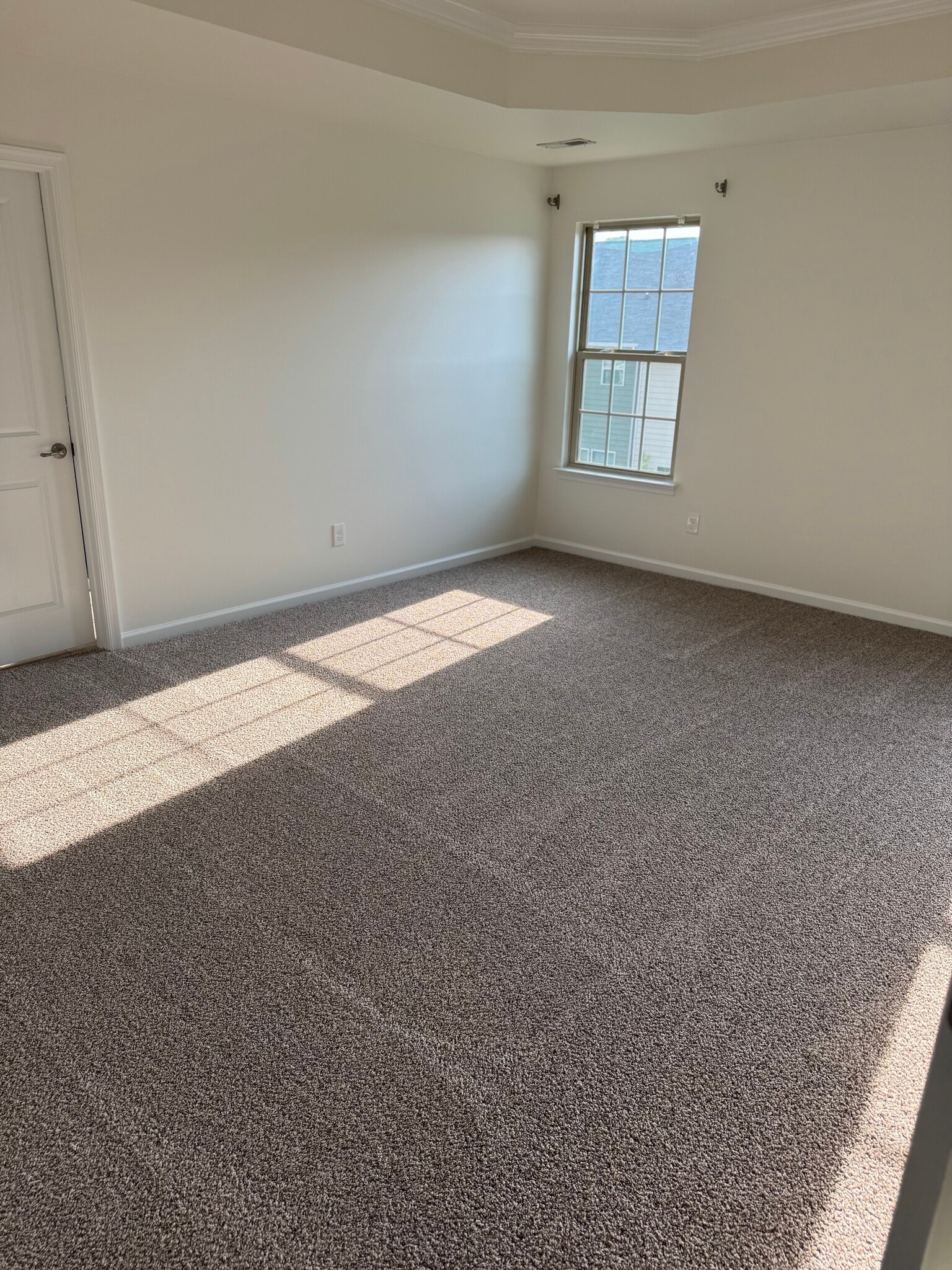 Building Photo - 1818 Fleetwood Dr