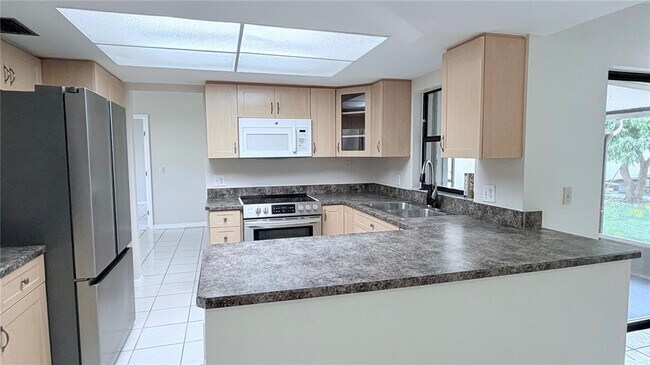 Building Photo - 11803 Classic Lake Way