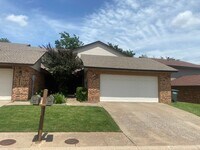 Building Photo - Beautiful 2 bed 2 bath home in a great location!!